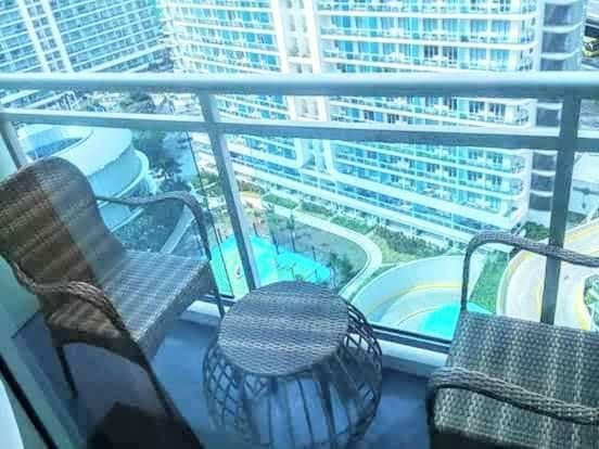 Azure C6 Balcony Wifi Near Mall Airport Multipl Units Маніла Екстер'єр фото